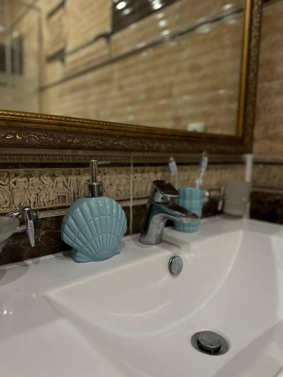 Tanzharyk Hotel アクトベ エクステリア 写真