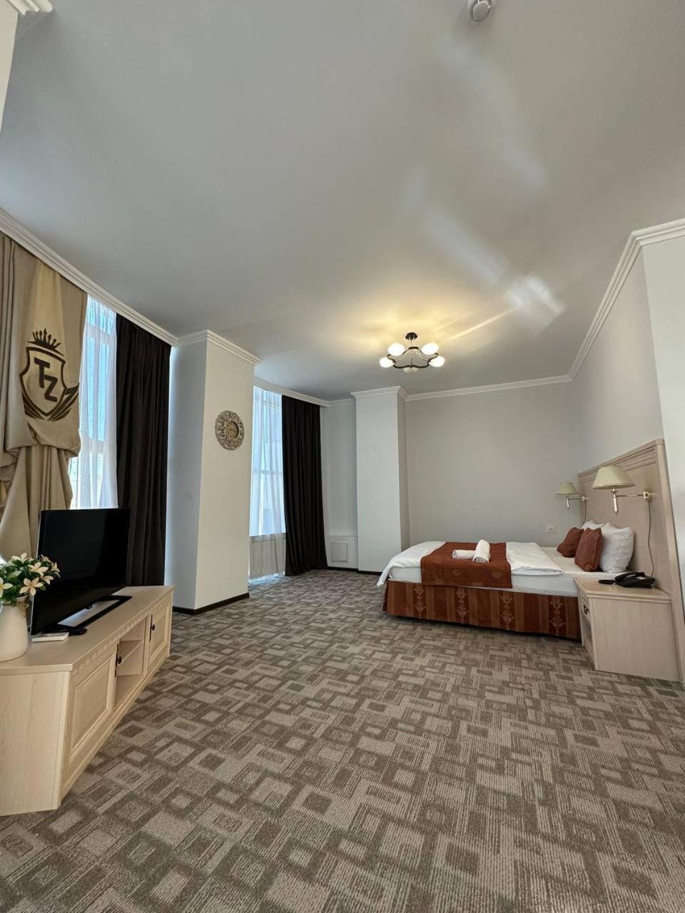 Tanzharyk Hotel アクトベ エクステリア 写真