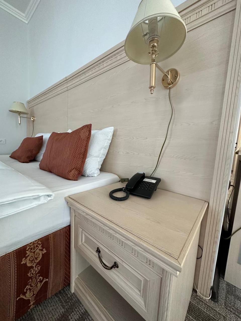 Tanzharyk Hotel アクトベ エクステリア 写真